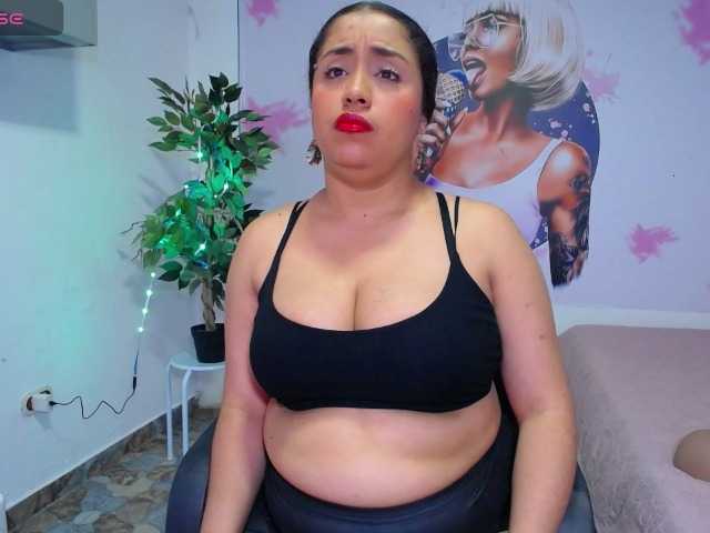 cristal-horny19