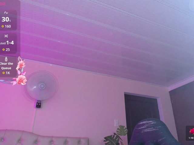 cristal-horny19