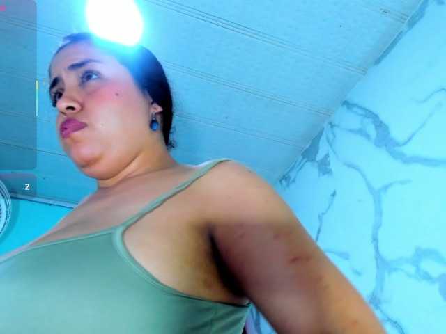 cristal-horny19 live cam on BongaCams