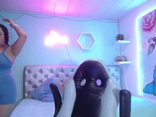 cristal-horny19