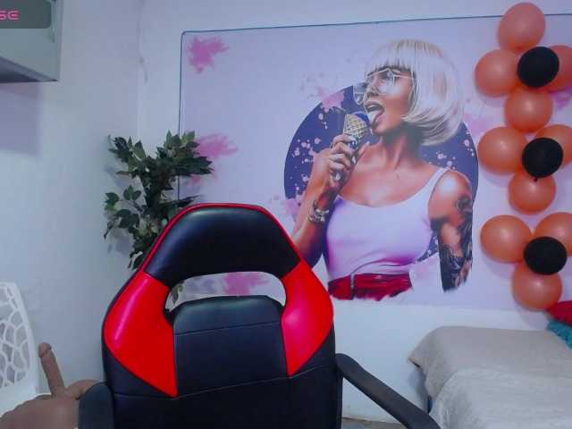 cristal-horny19 live cam on BongaCams