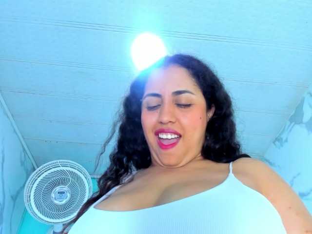 cristal-horny19