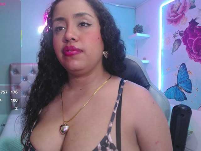 cristal-horny19