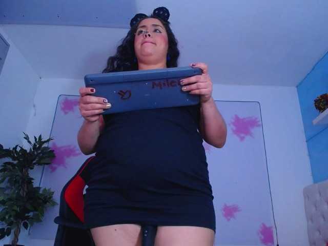 cristal-horny19 live cam on BongaCams