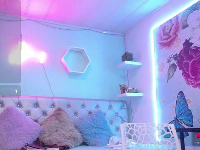 cristal-horny19