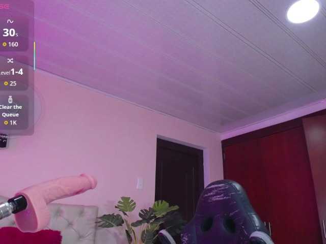 cristal-horny19