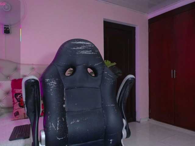 cristal-horny19