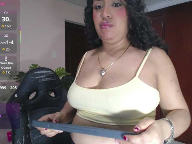 cristal-horny19
