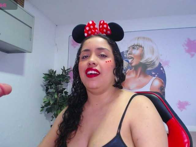 cristal-horny19