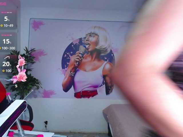 cristal-horny19