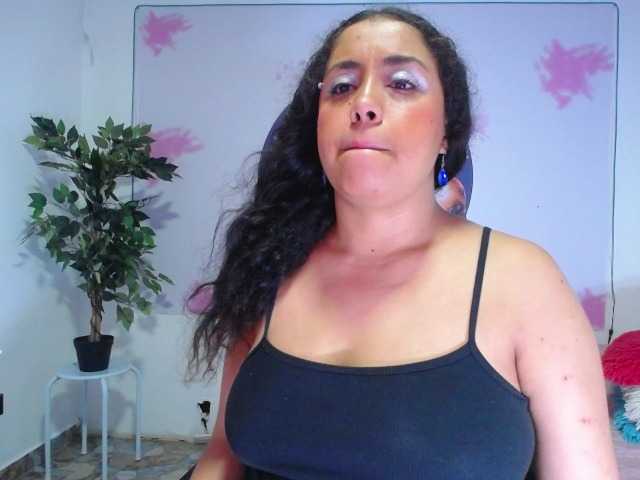 cristal-horny19