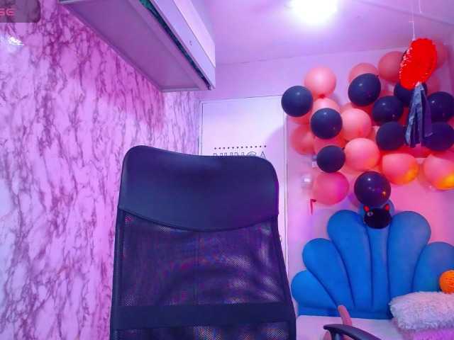 cristal-horny19
