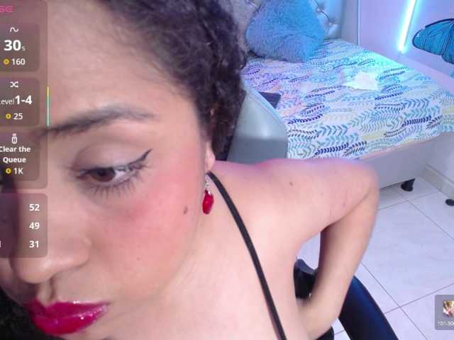 cristal-horny19