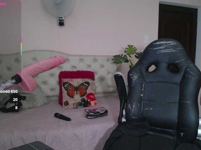 cristal-horny19