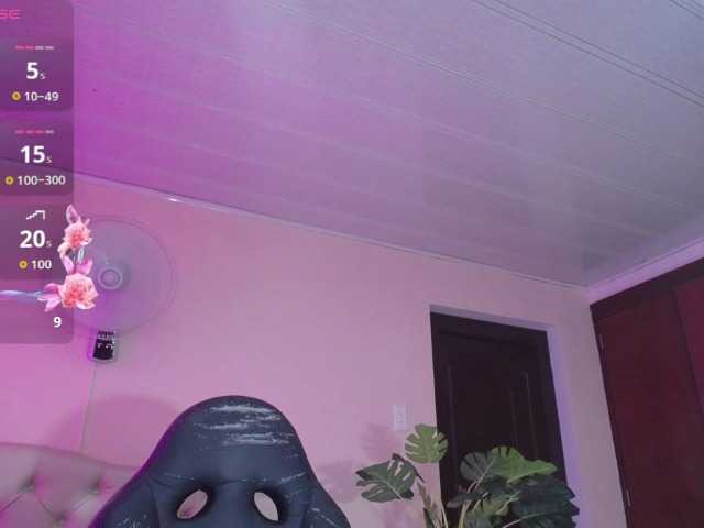 cristal-horny19