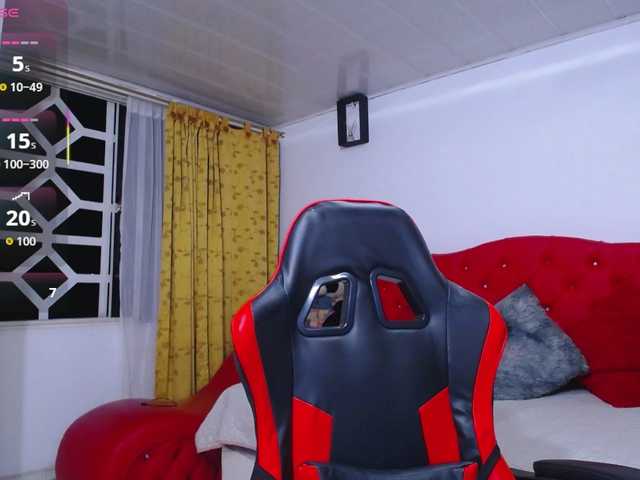 cristal-horny19