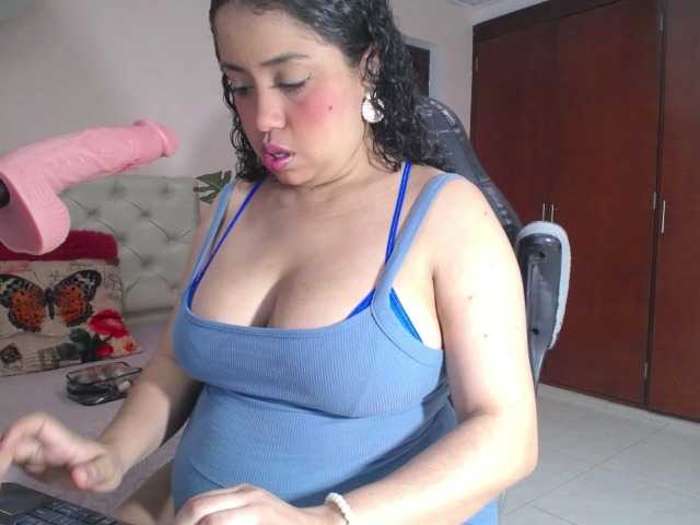 cristal-horny19