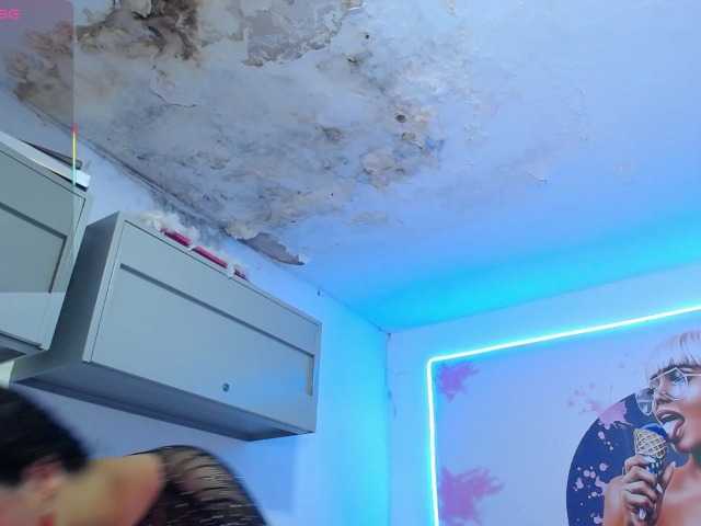 cristal-horny19 live cam on BongaCams