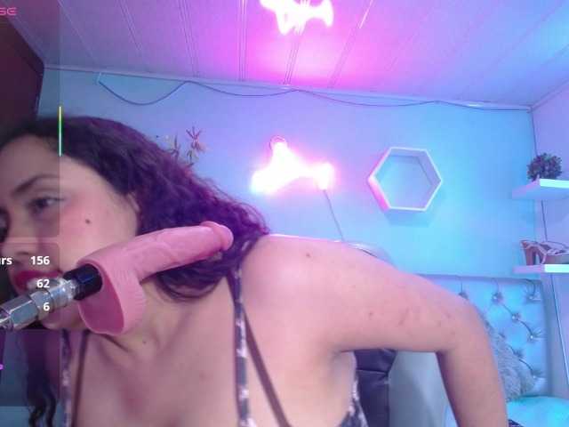 cristal-horny19 live cam on BongaCams