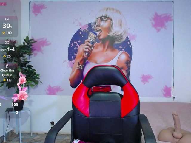 cristal-horny19