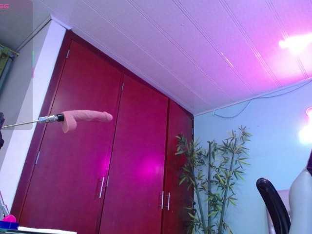 cristal-horny19