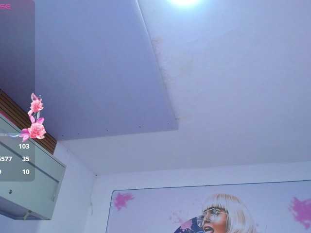 cristal-horny19