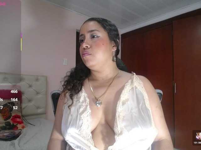 cristal-horny19