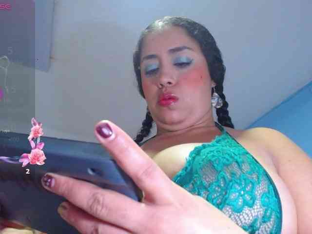 cristal-horny19
