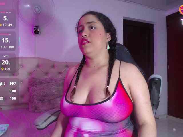 cristal-horny19