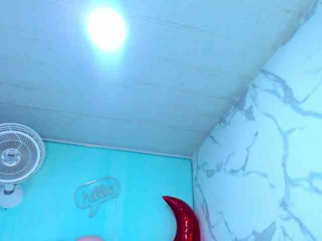 cristal-horny19 webcam