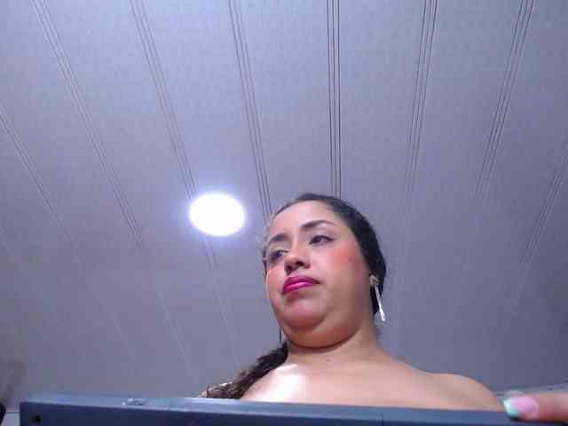 cristal-horny19 webcam
