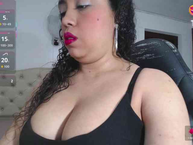 cristal-horny19