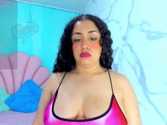 cristal-horny19