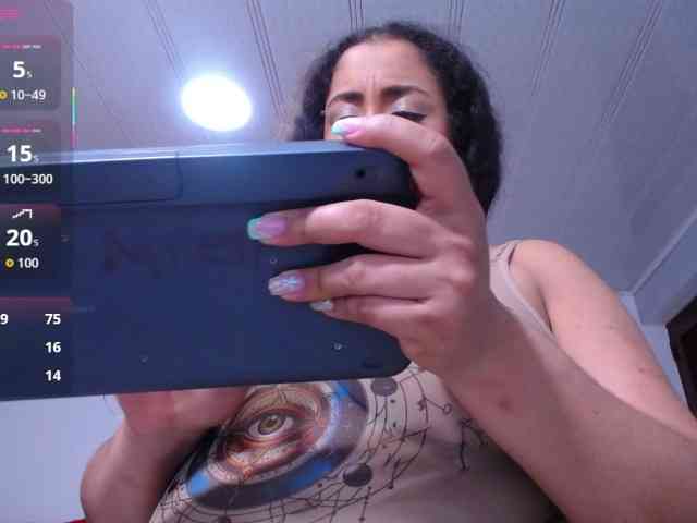 cristal-horny19 webcam