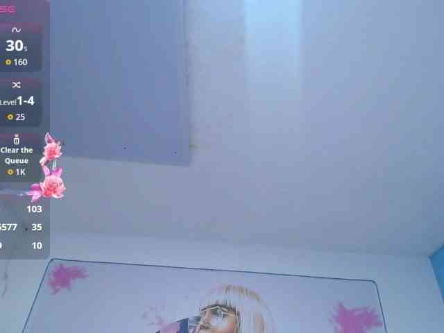 cristal-horny19