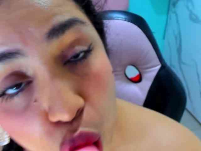 cristal-horny19 webcam