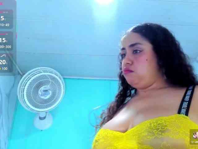 cristal-horny19