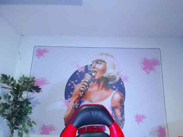 cristal-horny19 cristal-horny19