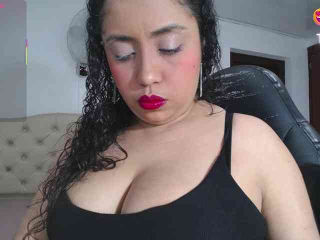 cristal-horny19 webcam