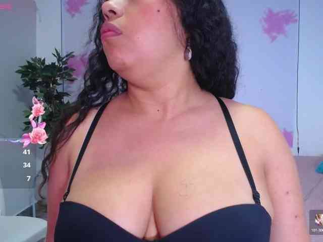 cristal-horny19 webcam