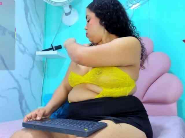 cristal-horny19 webcam