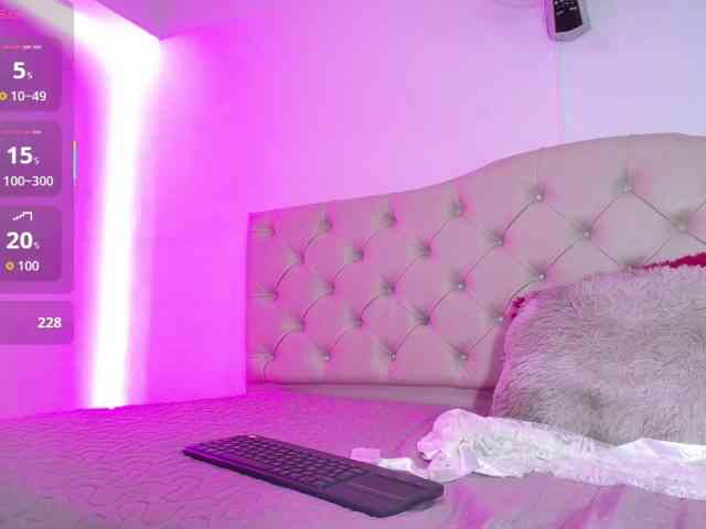cristal-horny19 webcam