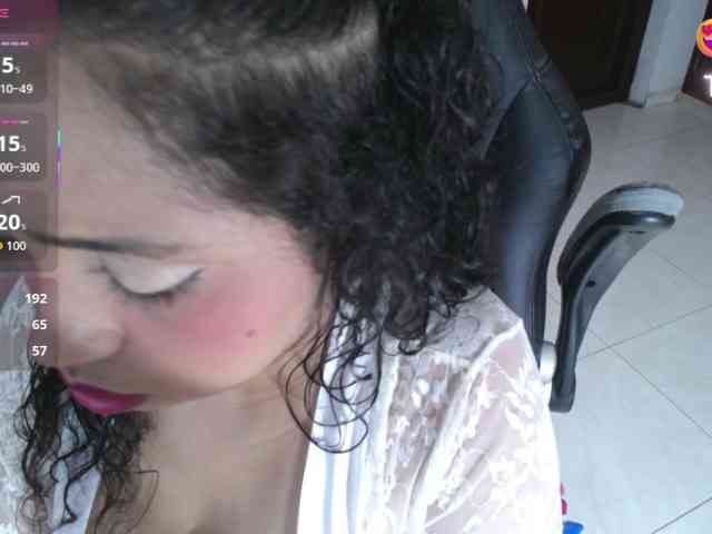 cristal-horny19