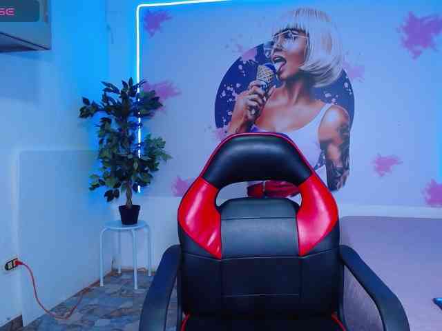 cristal-horny19 webcam