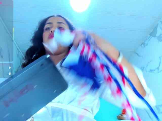 cristal-horny19 webcam