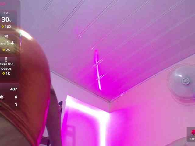 cristal-horny19's live room