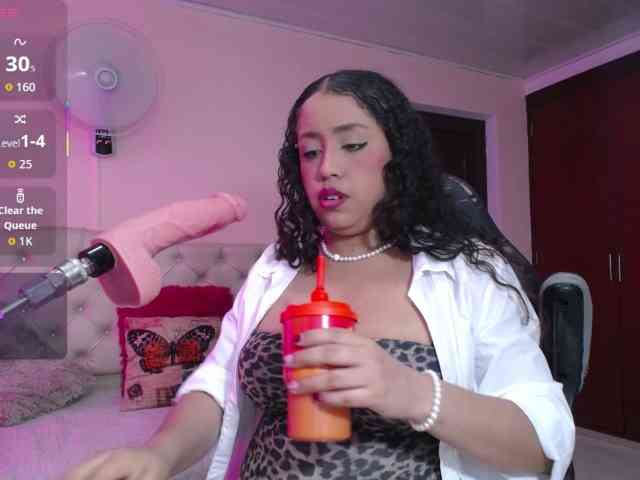 cristal-horny19