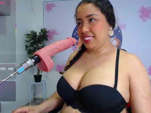 cristal-horny19