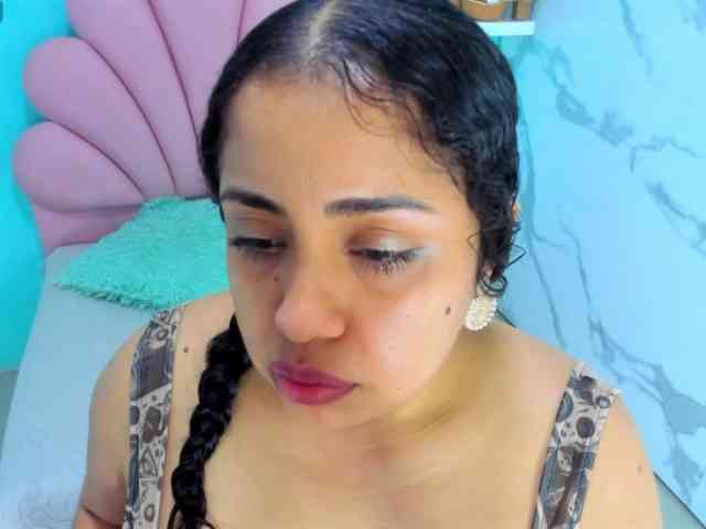 cristal-horny19 webcam