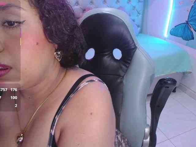 cristal-horny19 webcam